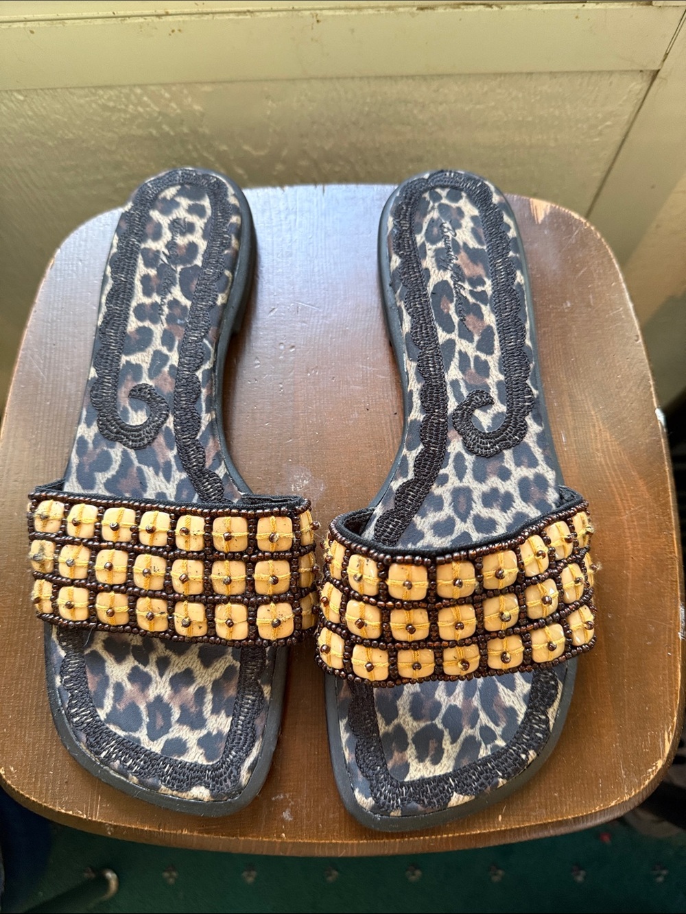 Beverly Feldman Ladies Size 10 Beaded Slide Sandals in Leopard Print - Women